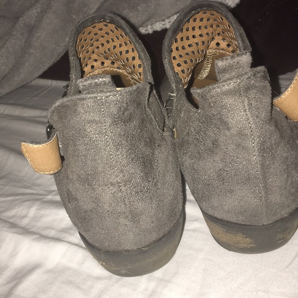 grey booties - Picture 3 of 4